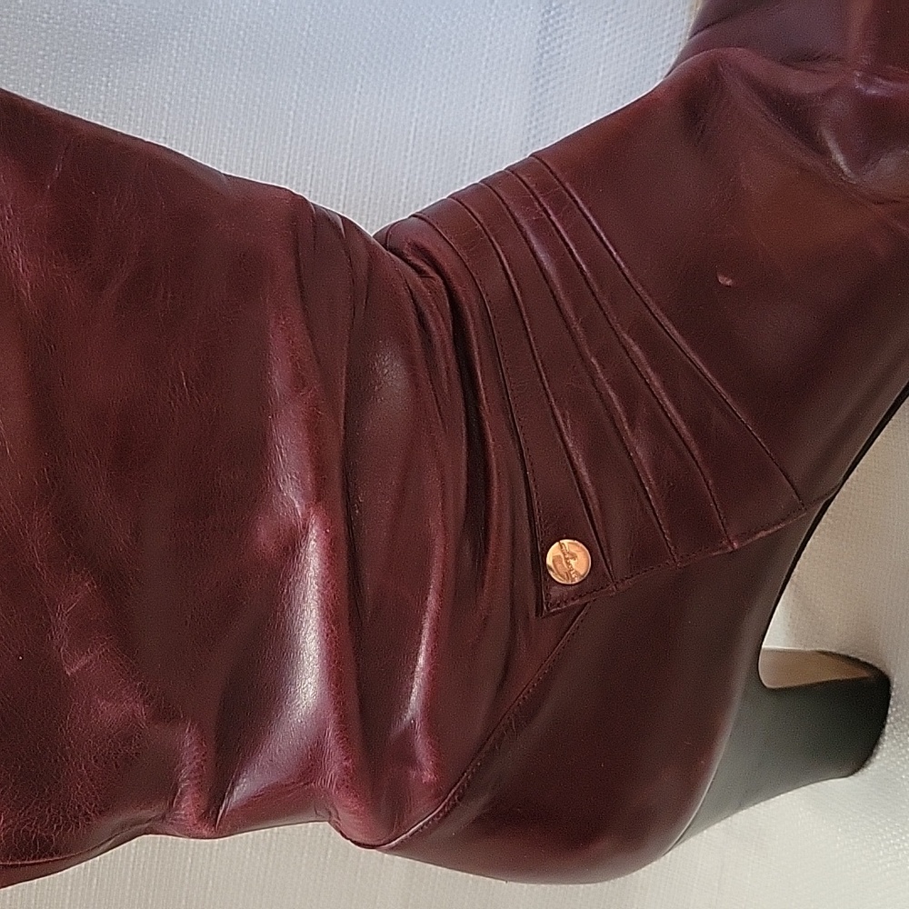 Salvatore Ferragamo Boots Size 7.5 wine / burgundy